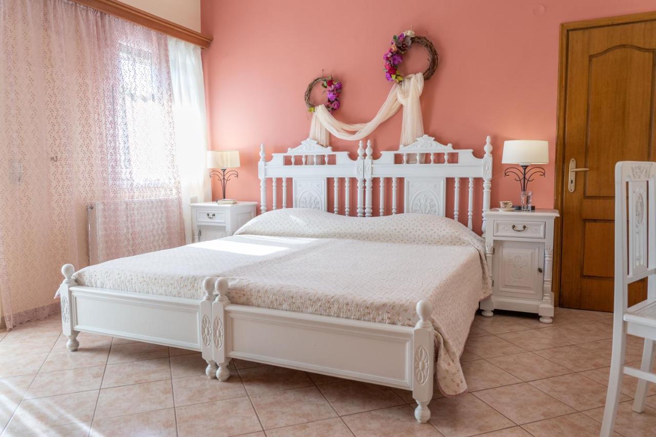 Artemis Superb 2 Bedroom Apartment 700 M Away From The Beach Miniá Kültér fotó