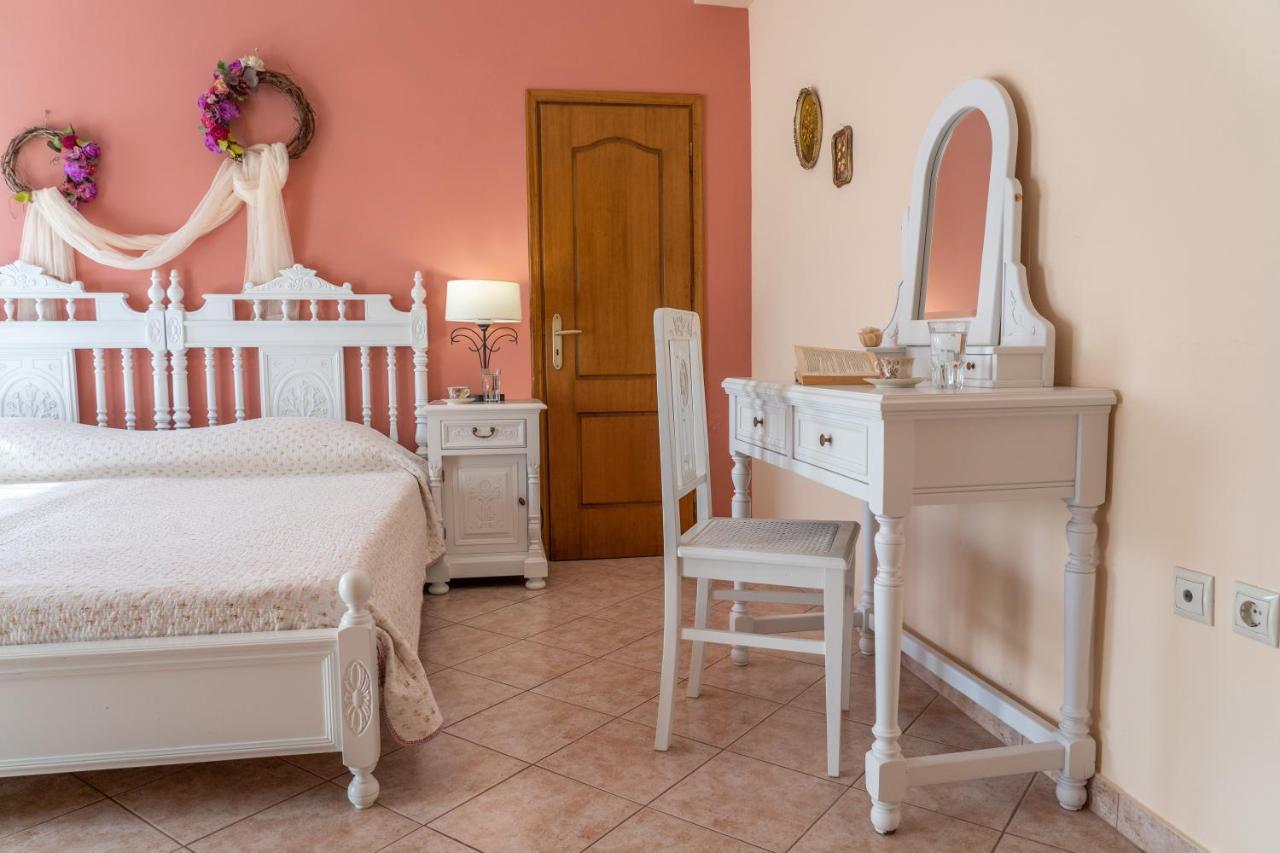 Artemis Superb 2 Bedroom Apartment 700 M Away From The Beach Miniá Kültér fotó
