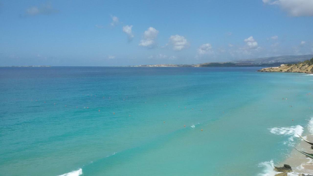 Artemis Superb 2 Bedroom Apartment 700 M Away From The Beach Miniá Kültér fotó